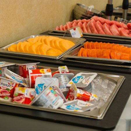 Holiday Inn Express Saltillo Zona Aeropuerto By Ihg Eksteriør bilde