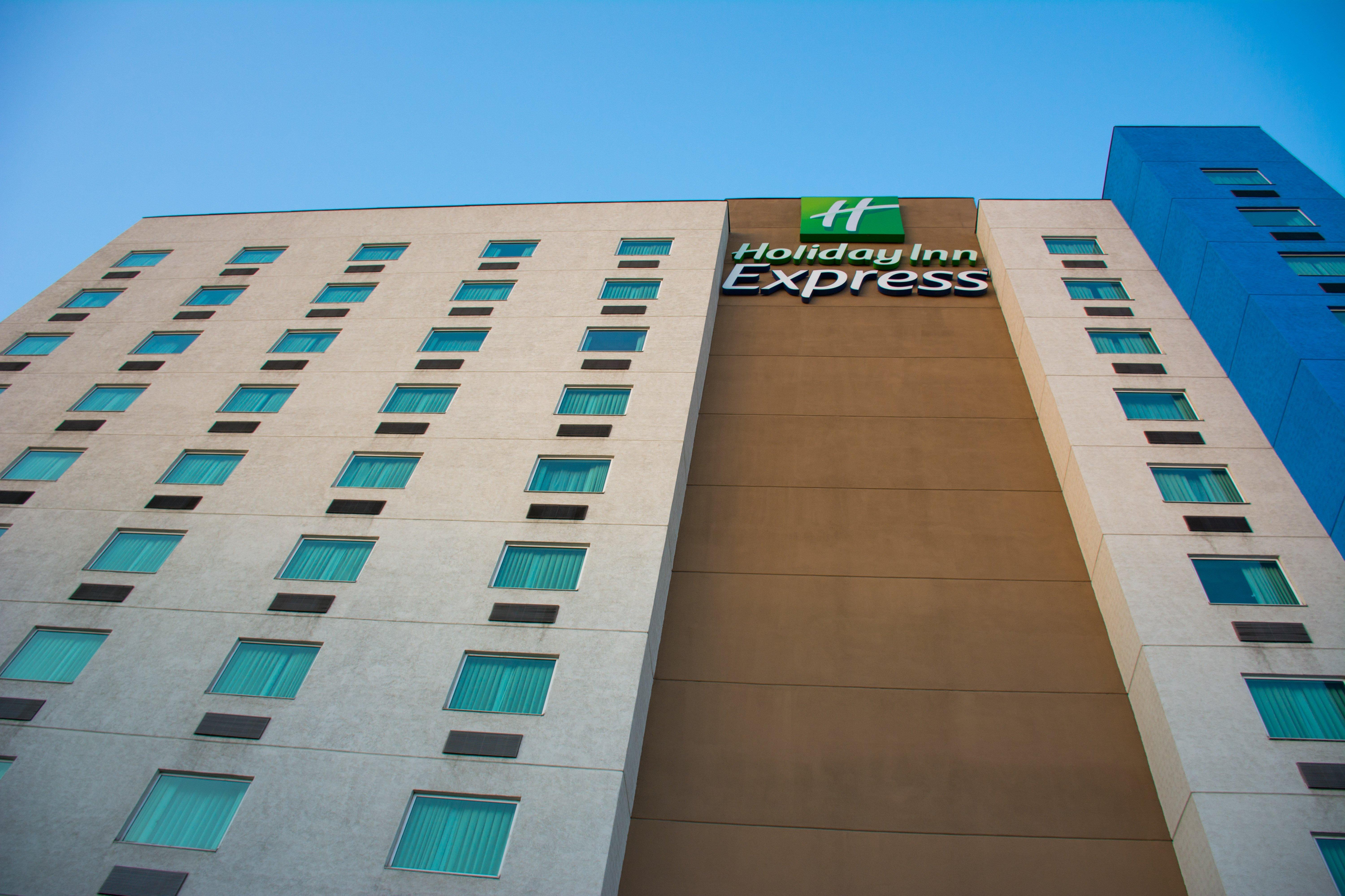 Holiday Inn Express Saltillo Zona Aeropuerto By Ihg Eksteriør bilde