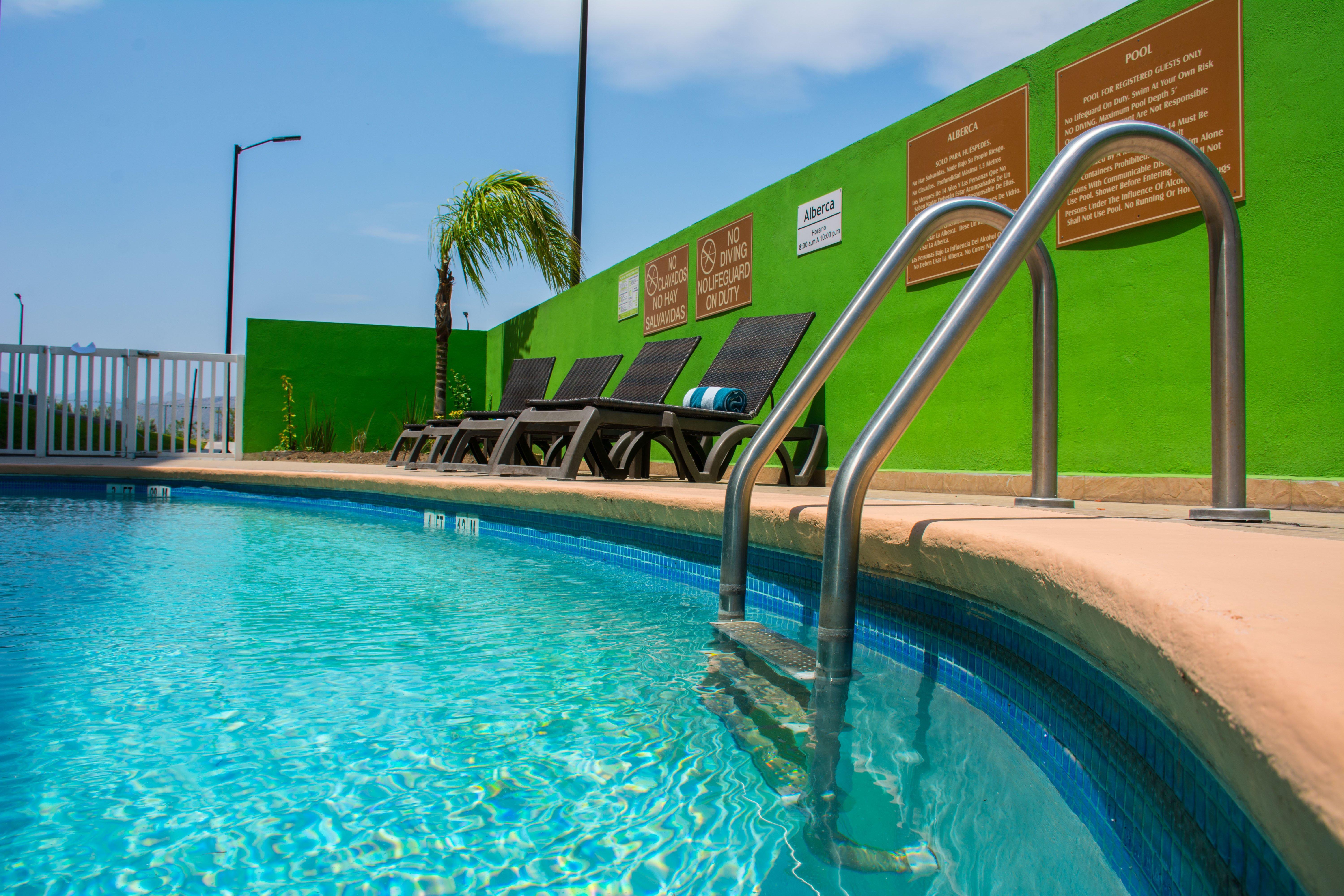 Holiday Inn Express Saltillo Zona Aeropuerto By Ihg Eksteriør bilde