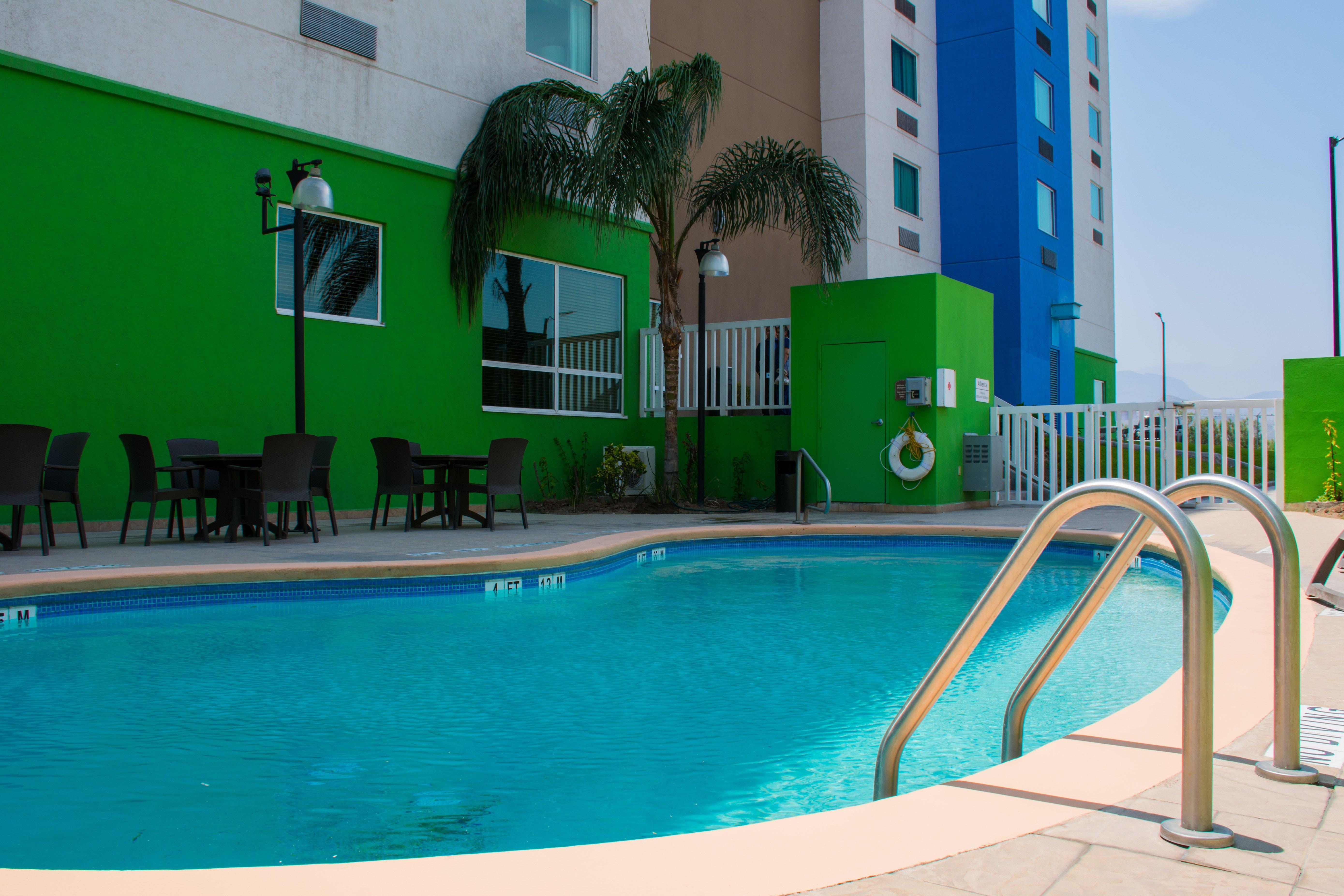 Holiday Inn Express Saltillo Zona Aeropuerto By Ihg Eksteriør bilde