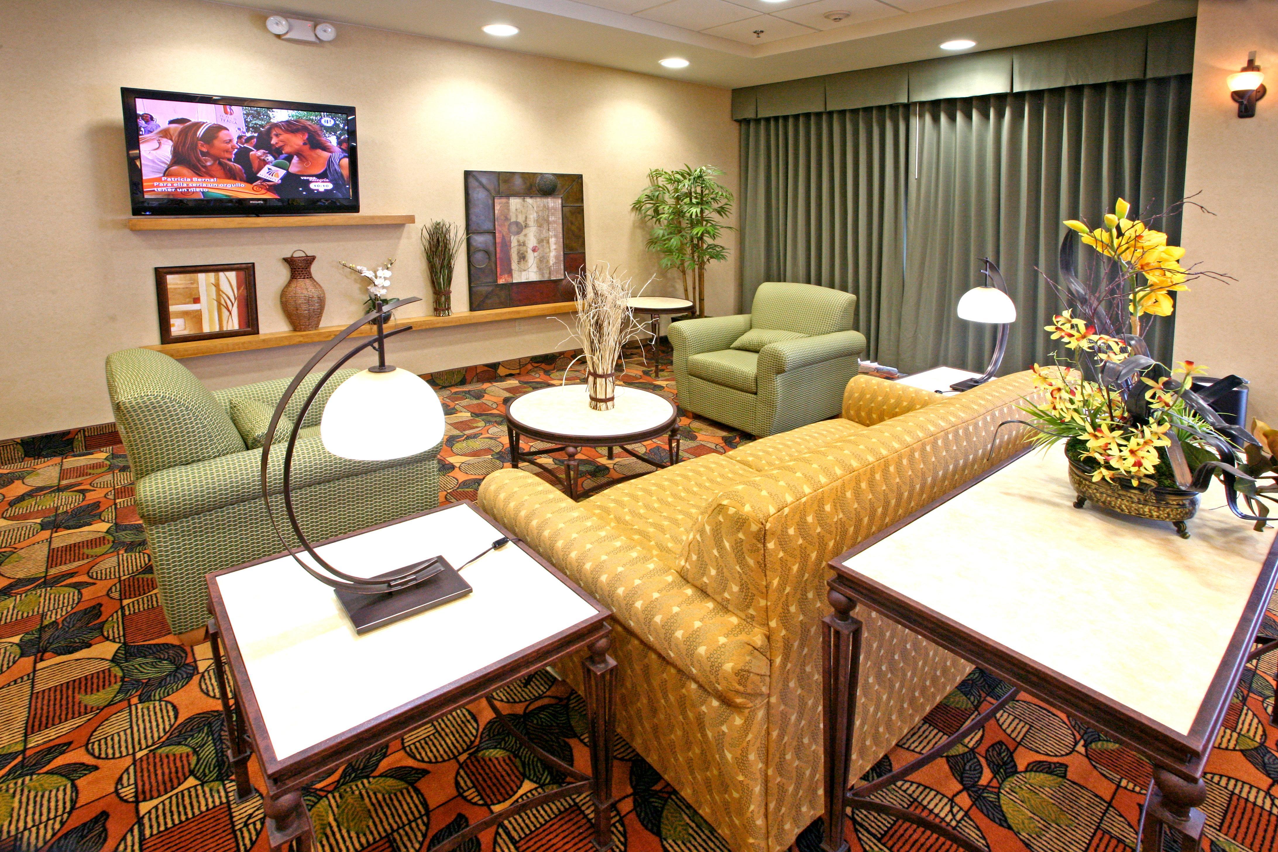Holiday Inn Express Saltillo Zona Aeropuerto By Ihg Eksteriør bilde