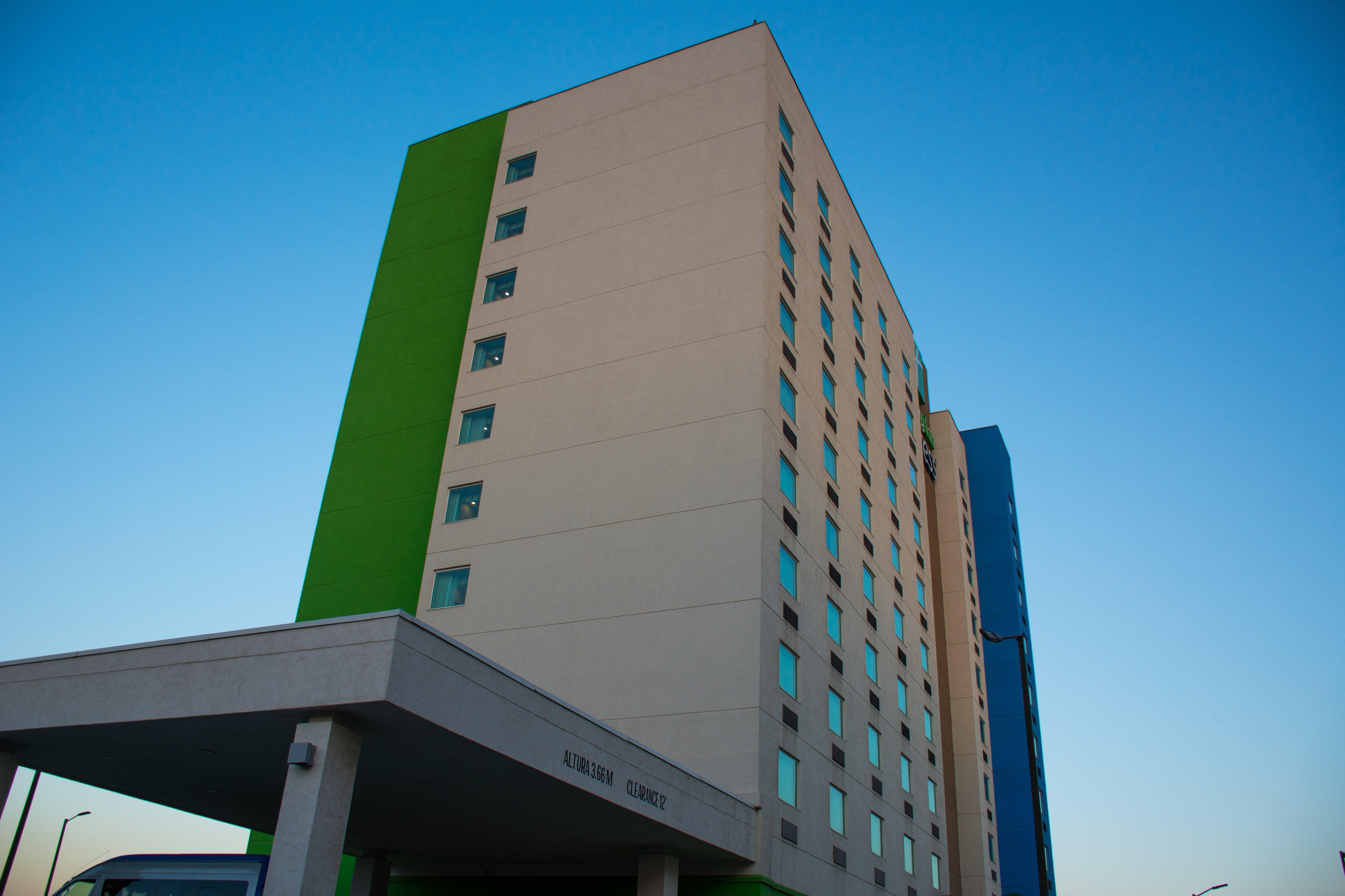 Holiday Inn Express Saltillo Zona Aeropuerto By Ihg Eksteriør bilde