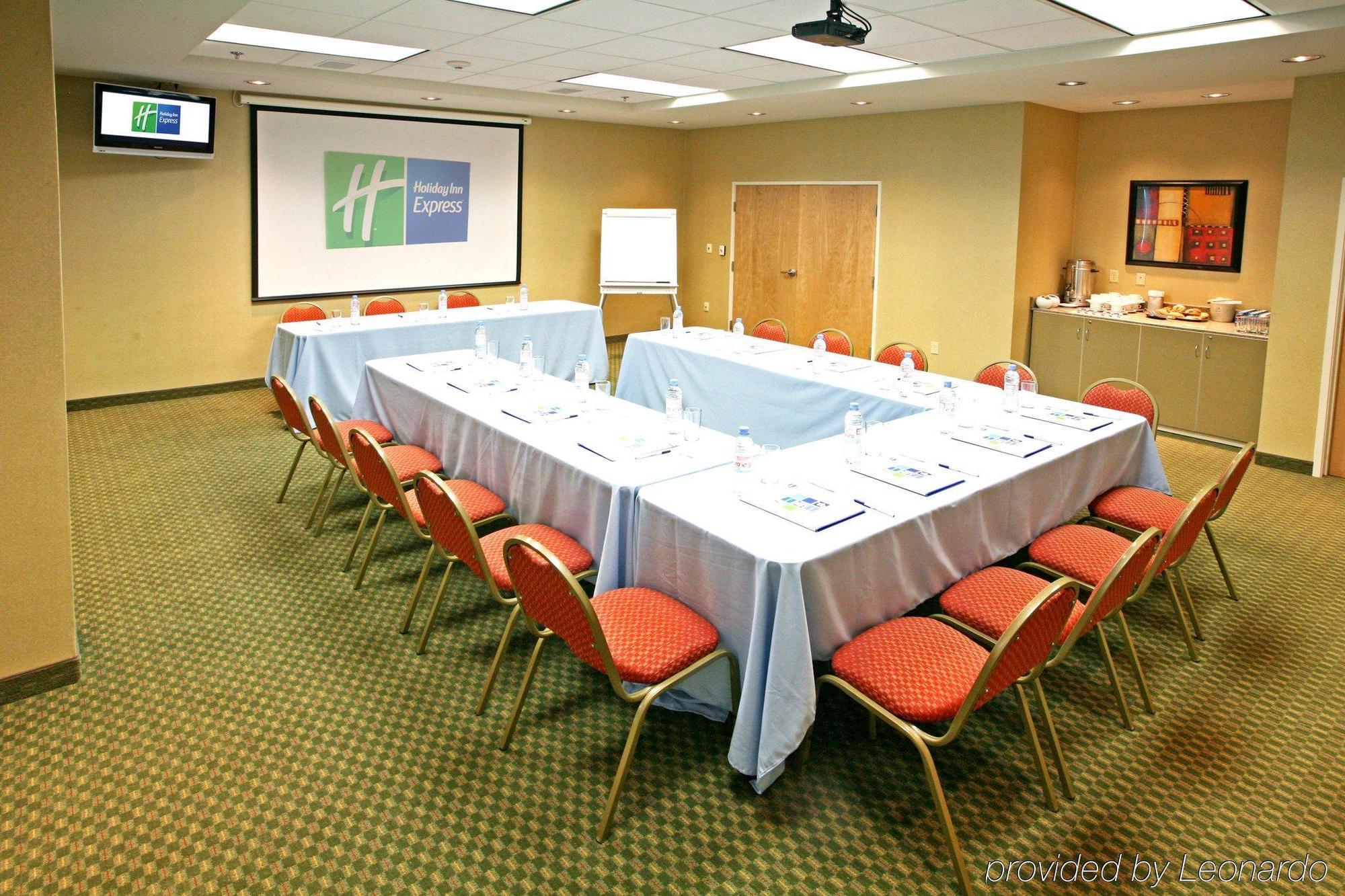 Holiday Inn Express Saltillo Zona Aeropuerto By Ihg Eksteriør bilde
