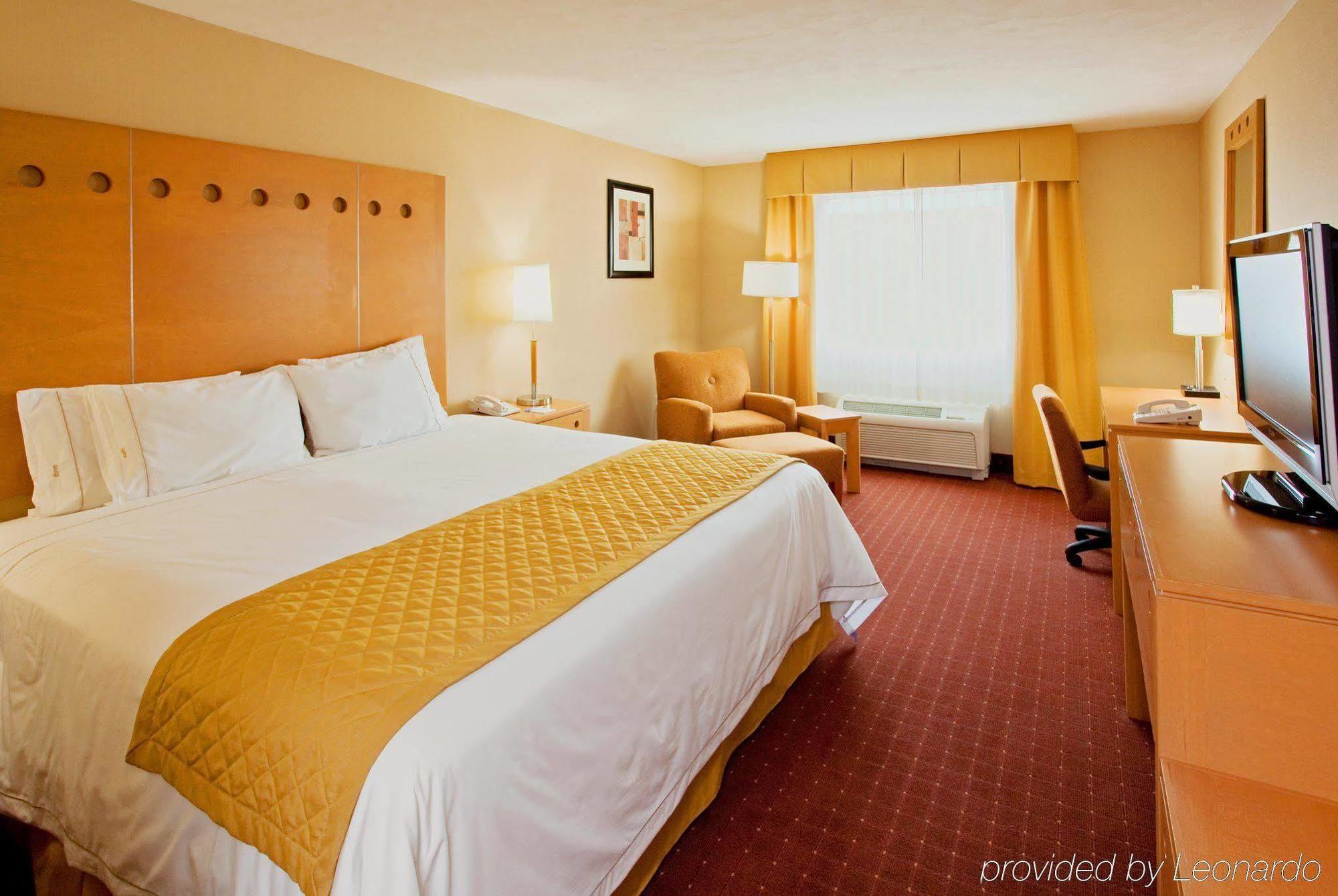 Holiday Inn Express Saltillo Zona Aeropuerto By Ihg Eksteriør bilde