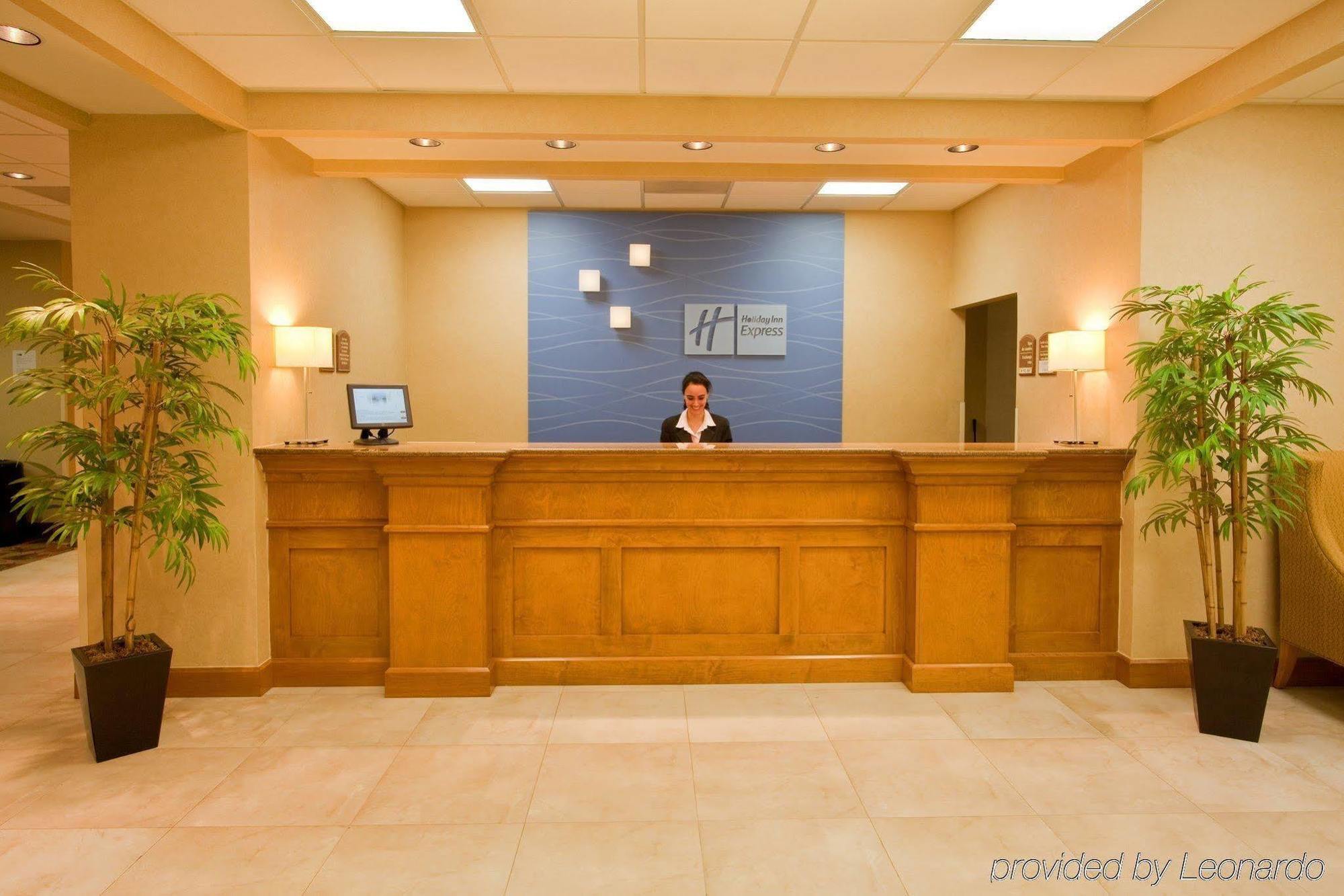 Holiday Inn Express Saltillo Zona Aeropuerto By Ihg Eksteriør bilde