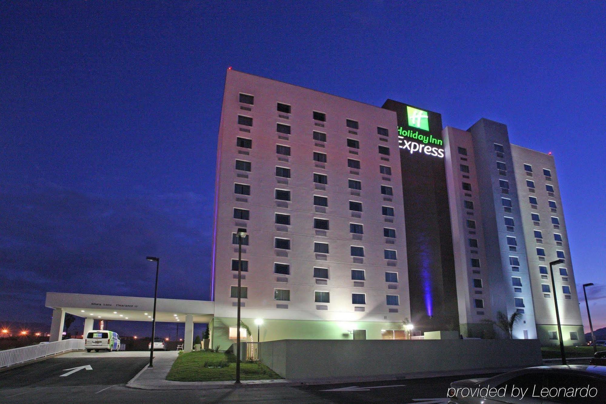 Holiday Inn Express Saltillo Zona Aeropuerto By Ihg Eksteriør bilde