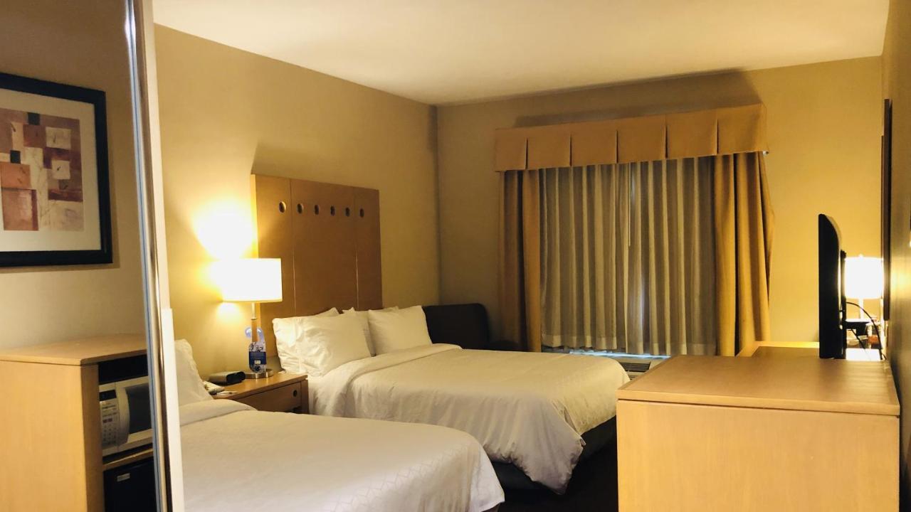 Holiday Inn Express Saltillo Zona Aeropuerto By Ihg Rom bilde